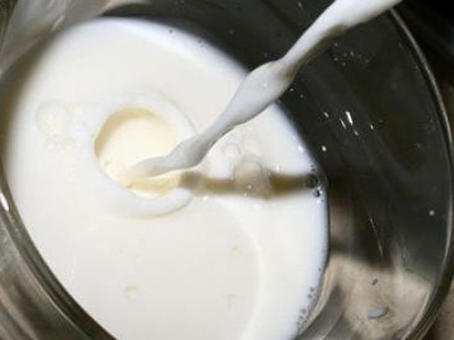 Projeto de lei quer proibir uso da palavra leite para produtos à base de vegetais