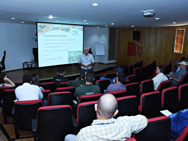 Capacitação concentra esforços no maior gargalo da produção de leite em Goiás