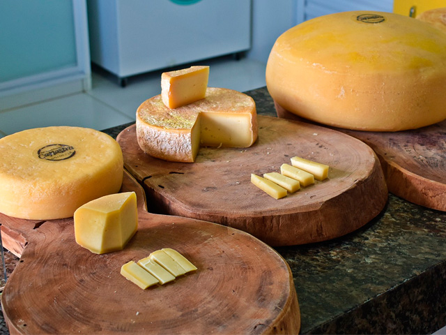 Regras para produção e venda do queijo artesanal são aprovadas na Comissão de Agricultura