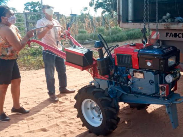 Comunidade rural de Sebastião Laranjeiras-BA recebe equipamentos para fortalecer bovinocultura de leite