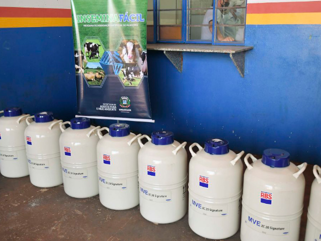 Produtores de leite de Umuarama-PR recebem equipamentos para melhoramento genético de rebanho