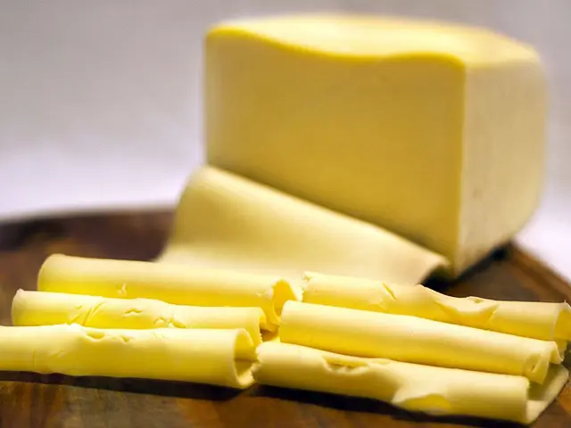 Lei obriga restaurantes e lanchonetes a informarem queijo fake no cardápio em MT