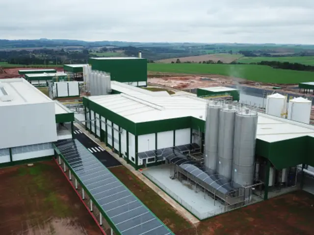 Tirol inaugura fábrica de leite no interior do Paraná