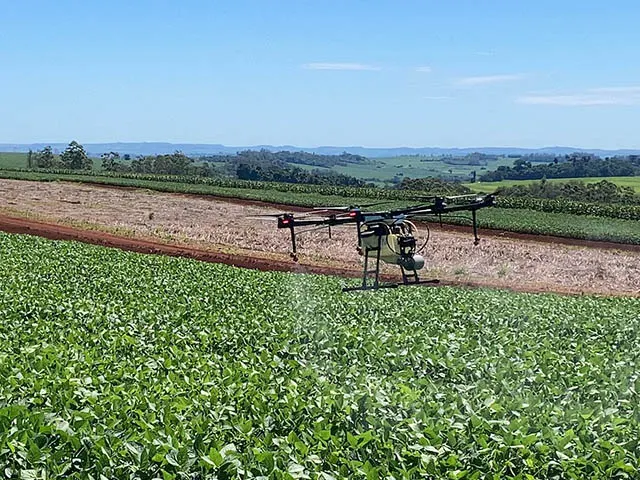 Drones são capazes de melhorar pulverização para controle de pragas da soja