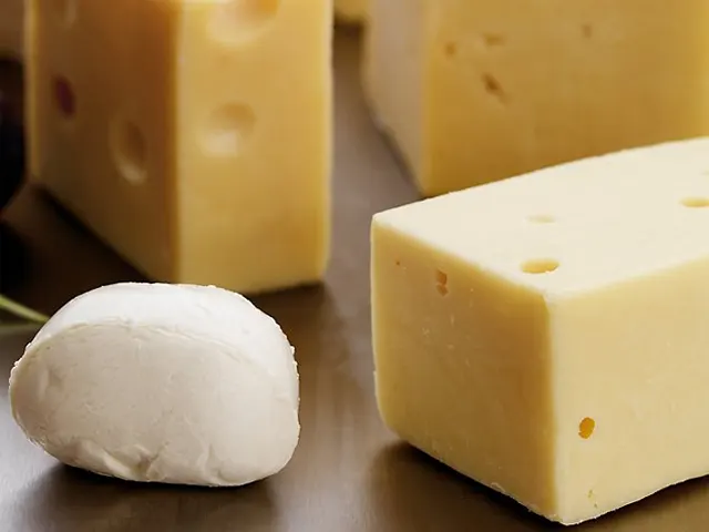 Conheça os principais mitos e verdades sobre a produção e o consumo do queijo