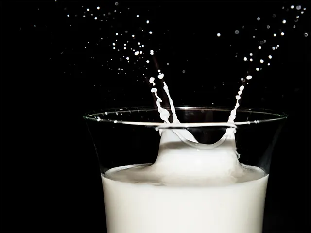 Preços recuando no mercado de leite e margens apertadas no campo