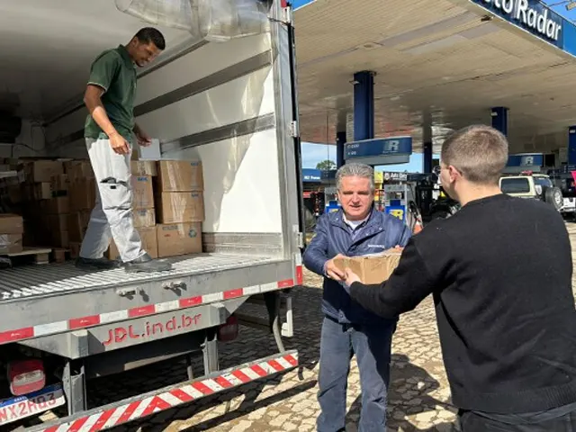 Primeira carga de laticínios de agroindústrias gaúchas é enviada para fora do RS
