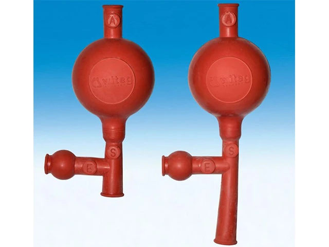 Pipetador de Borracha Vermelho 3 Válvulas com Núcleo Estendido WITEG