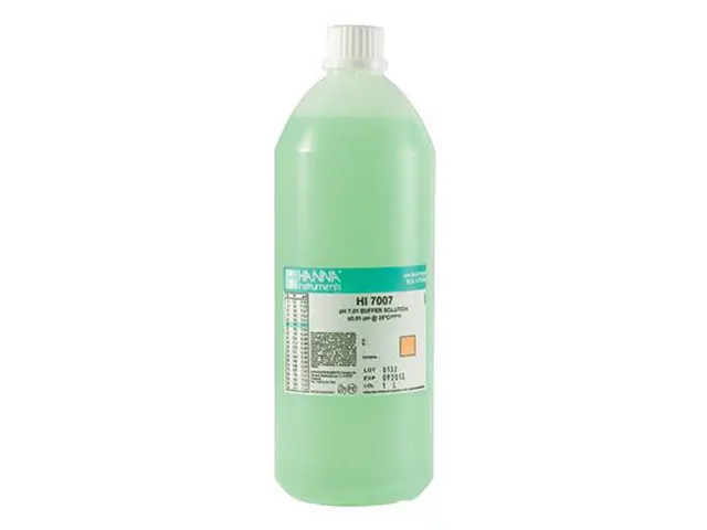 Solução de Calibração de pH 7.01 500 mL HI7007L/C