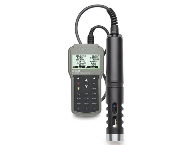 Medidor Multiparâmetro Portátil para pH/EC/OD HI98194