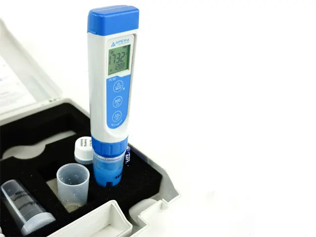 Medidor Multiparâmetro de Bolso pH/EC/TDS/Salinidade/Temperatura Premium PC60