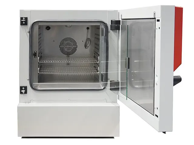 Incubadora Refrigerada com Circulação de Ar Forçada KB115