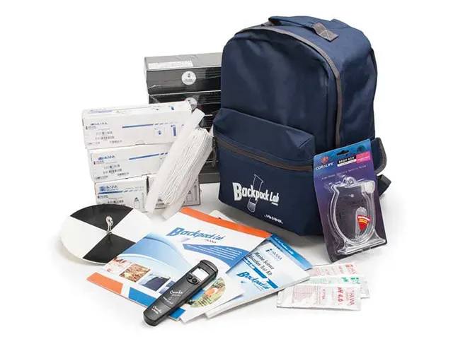 Teste Kit Educacional Backpack Lab para Qualidade da Água Salgada HI3899BP