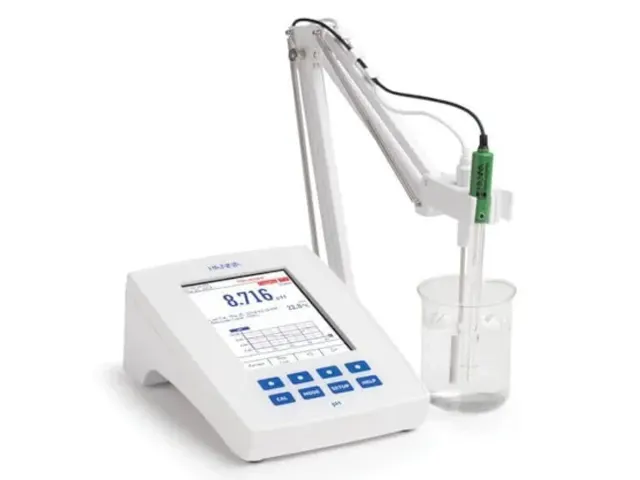Medidor de Bancada Profissional para ph e Condutividade HI5521 Hanna Netlab