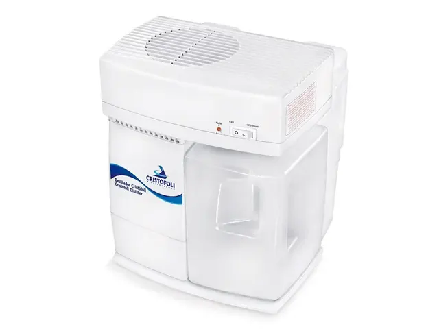 Destilador de Água 3.8 Litros 110V DEST-3.8-110-CRISTÓFOLI