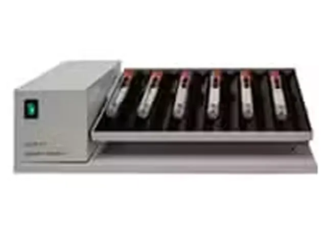 Agitador Analógico de Tubos Tipo Gangorra 220V AGGAN