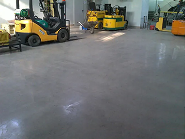Revestimento Argamassado Espatulado Epóxi para Piso Industrial NS LÁBIO POLIMÉRICO