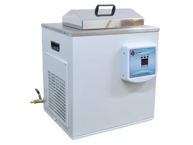 Banho Termostático com Circulação e Refrigeração 0 a 90°C Q214M-BI