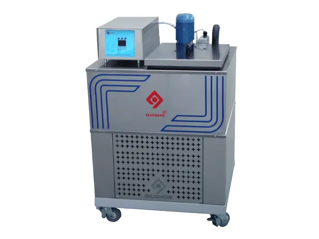 Banho Ultratermostático com Circulador -20 a 120°C Q214M3