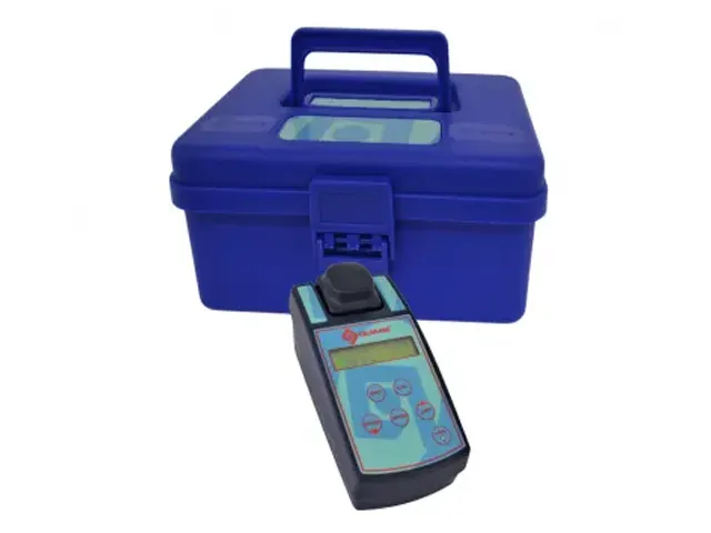 Medidor de Cloro, Flúor e Ferro Q406CFFN