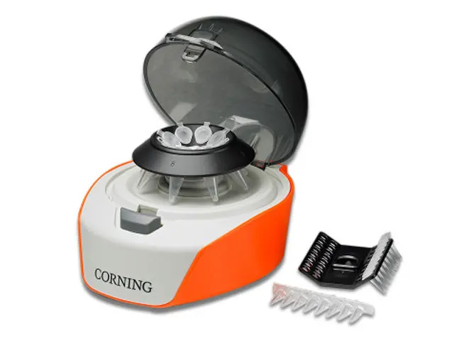 Mini Microcentrífuga LSE 6000 RPM Corning AC 100-240 V