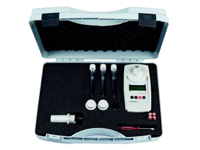 Colorímetro Portátil CL2/O3/ClO2/CyA/pH Spectroquant Move Merck