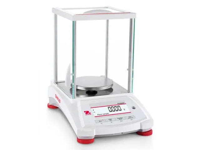 Balança Semi-Analítica 520g Sensibilidade 0.001g com Calibração Interna PX523BR Ohaus New Pionner