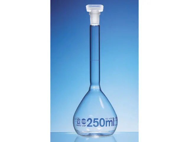 Balão Volumétrico em Vidro Classe A USP com Tampa PP 50ml Brand