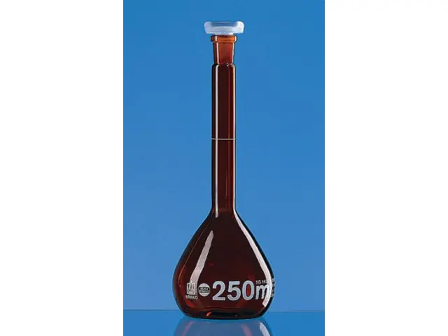 Balão Volumétrico em Vidro Âmbar Classe A USP com Tampa PP 50ml Brand