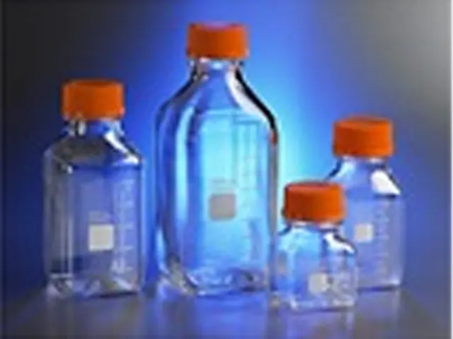 Frasco para Reagente em Policarbonato Quadrado com Tampa 45mm Estéril Corning 250ml