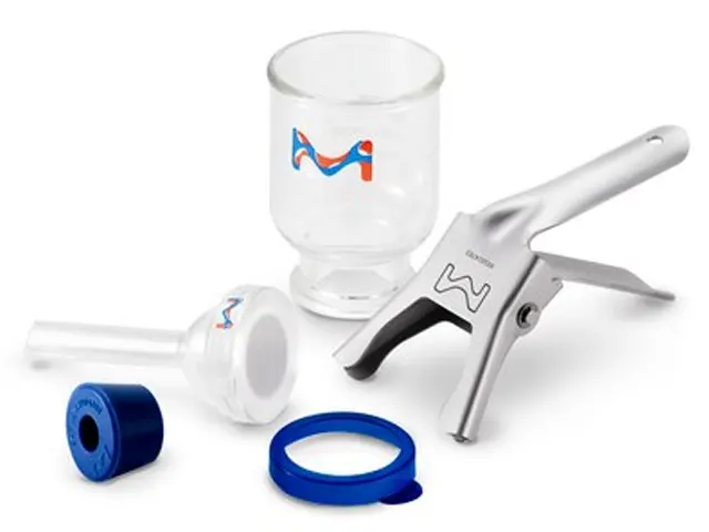 Sistema de Filtração com Funil 300ml Membrana 47mm Merck